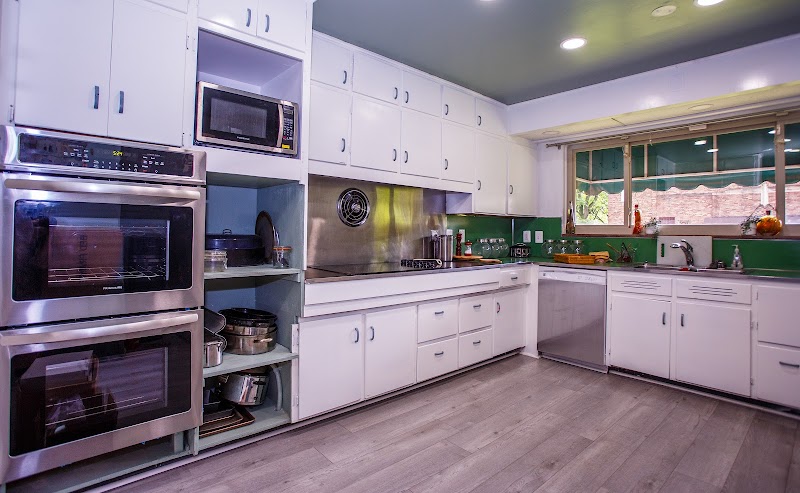 Dream Estates Senior Living - Elder Care Home & Therapies Detroit